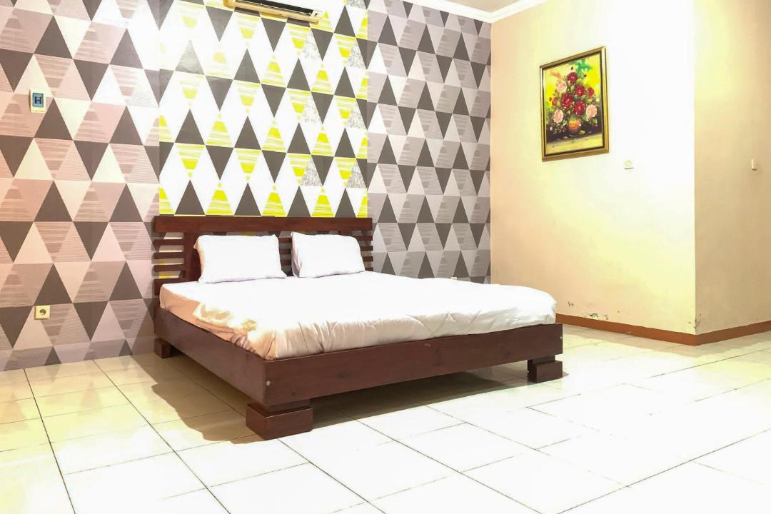 Mertoyudan Hotel | Homestay Syariah Banjar Makmur Mertoyudan RedPartner