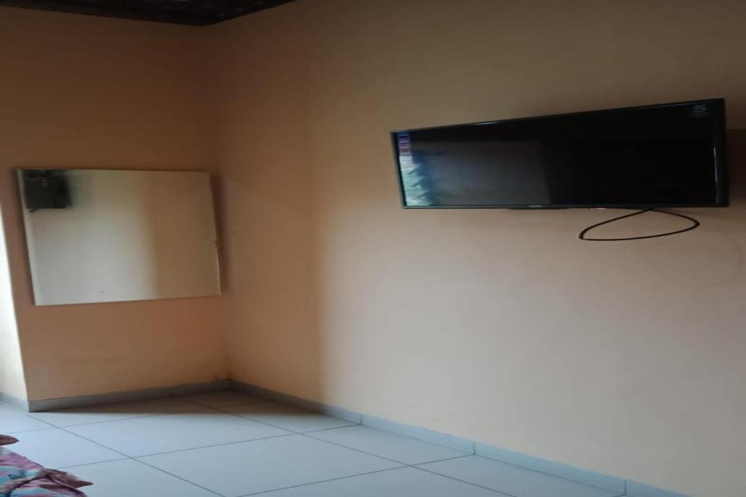 Tretes Hotel | OYO Life 90646 Villa Karsinem Pasuruan