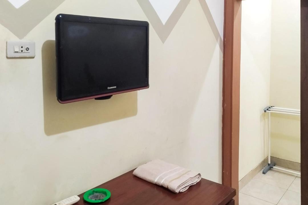 Metro Hotel | RedDoorz at Guesthouse Oemah Opa Metro Lampung