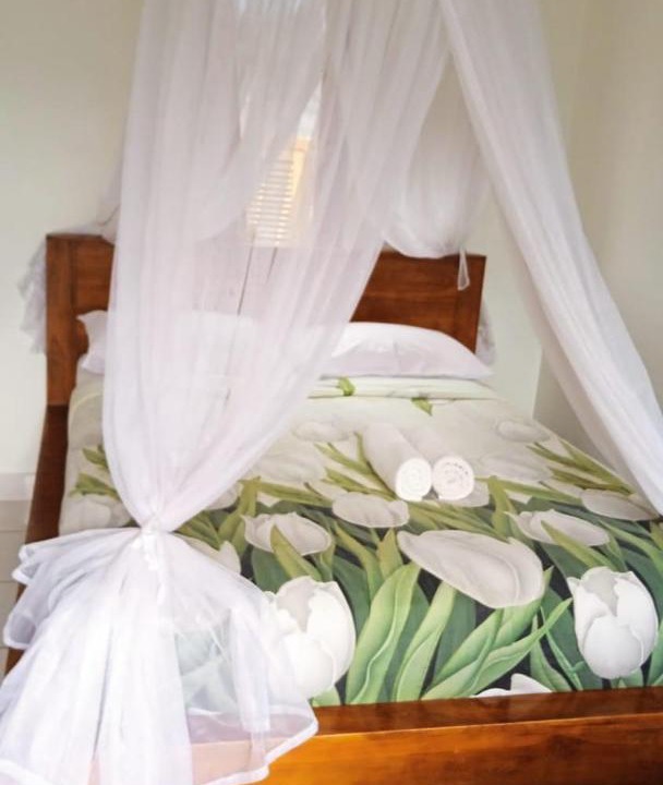 Munduk Bed & Breakfast | Meme Royak Homestay