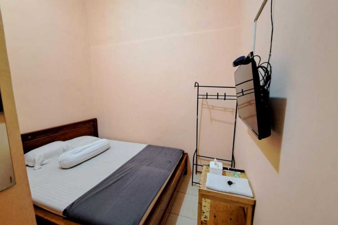 Tanjung Priok Hostel | Hotel Dinar Family