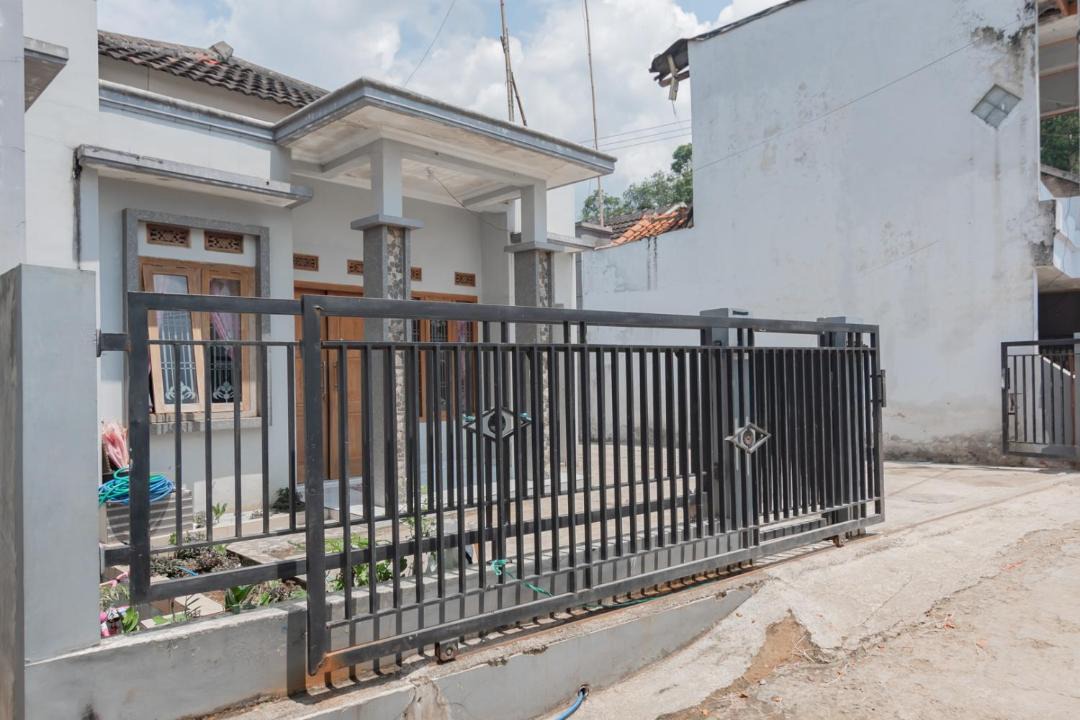 Pasirjambu Hotel | Small Homestay Syariah Sikembar Ciwidey Mitra RedDoorz