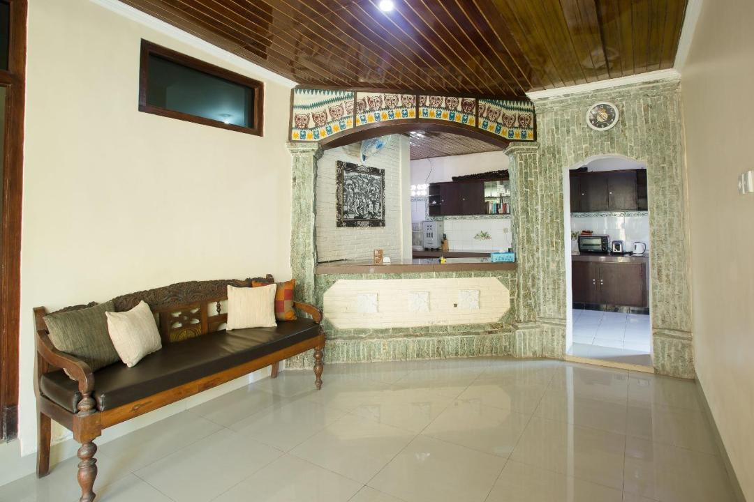 Sanur Kauh House | Blanjong Homestay by ecommerceloka