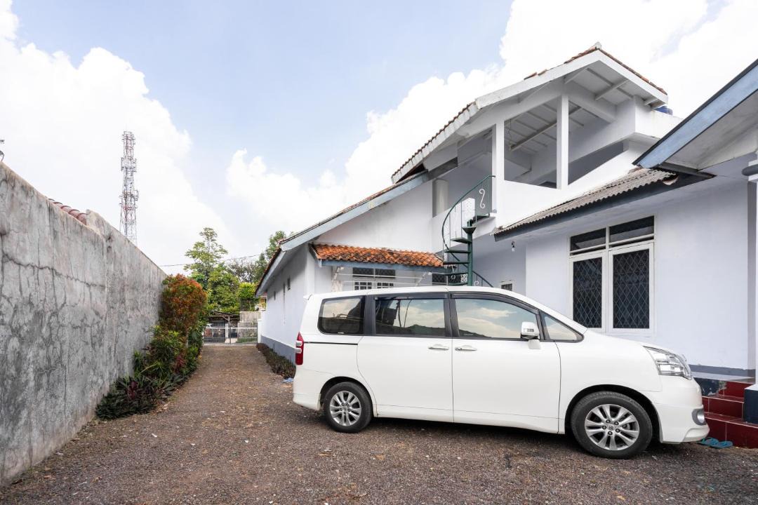 Cipanas House | RedDoorz Syariah near RSUD Cimacan