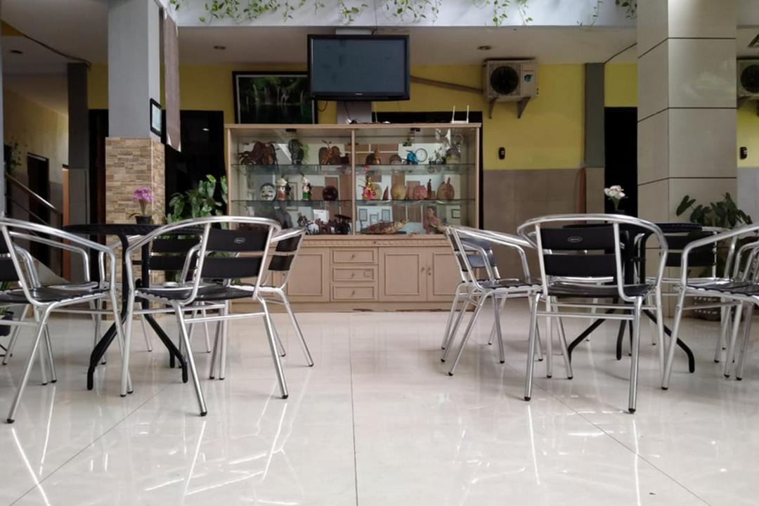 Sumenep Hotel | RedDoorz @ Hotel Surabaya Sumenep