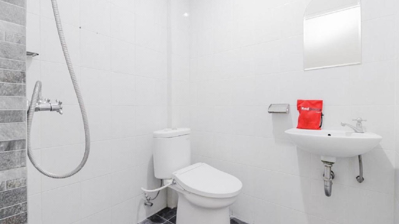 Photo of Bathroom in Pancoran