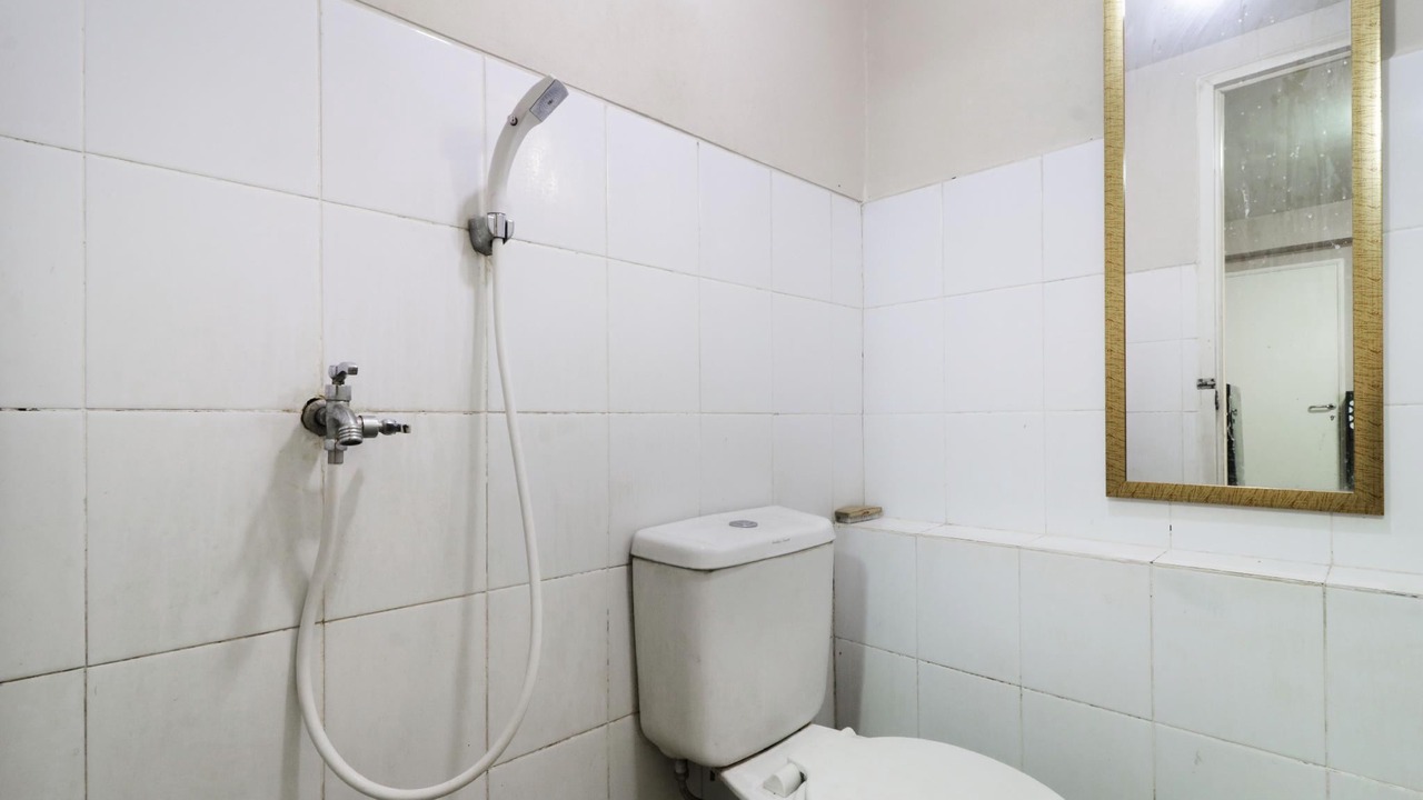 Photo of Bathroom in Pancoran