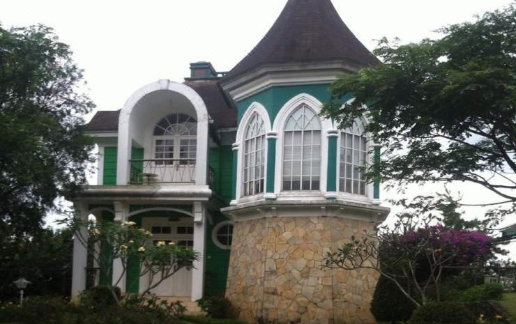 Photo of Buildings in Cipanas