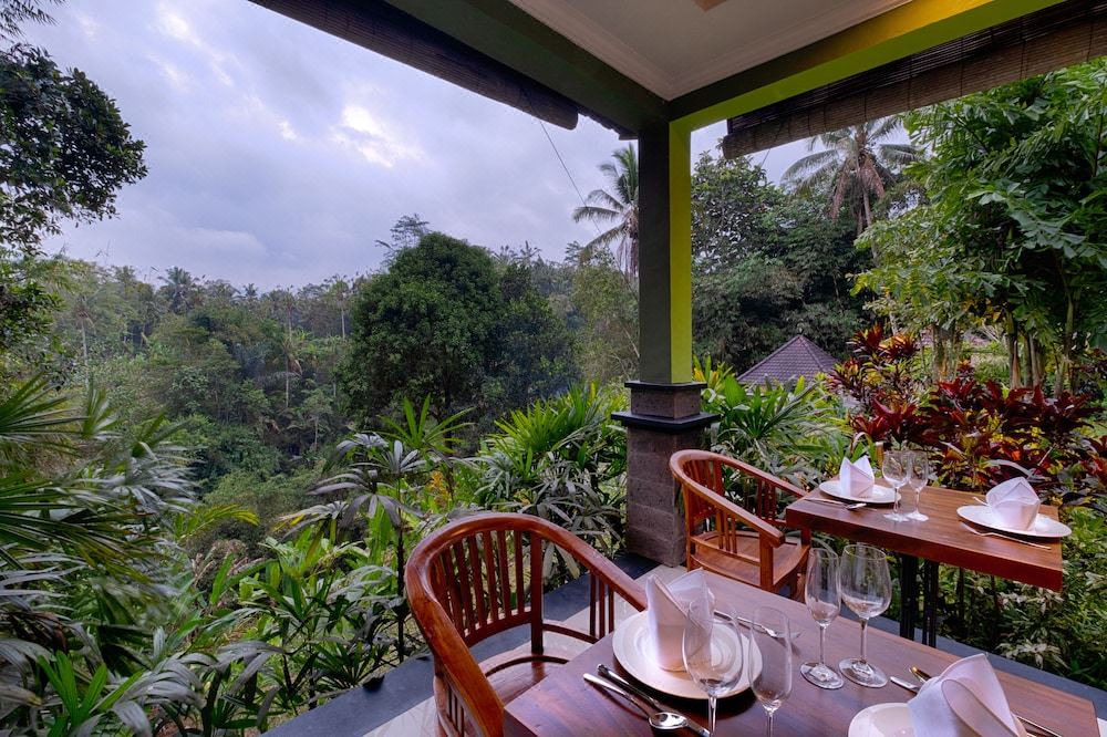 Photo of Patio Balcony in Keliki