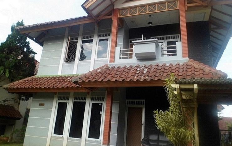 Photo of Buildings in Cipanas