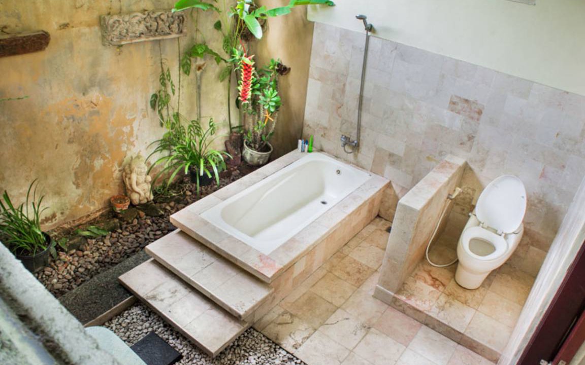 Photo of Bathroom in Kedewatan