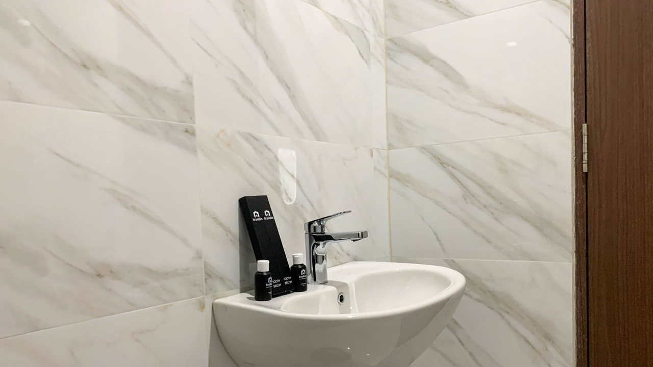 Photo of Bathroom in Kebon Jeruk