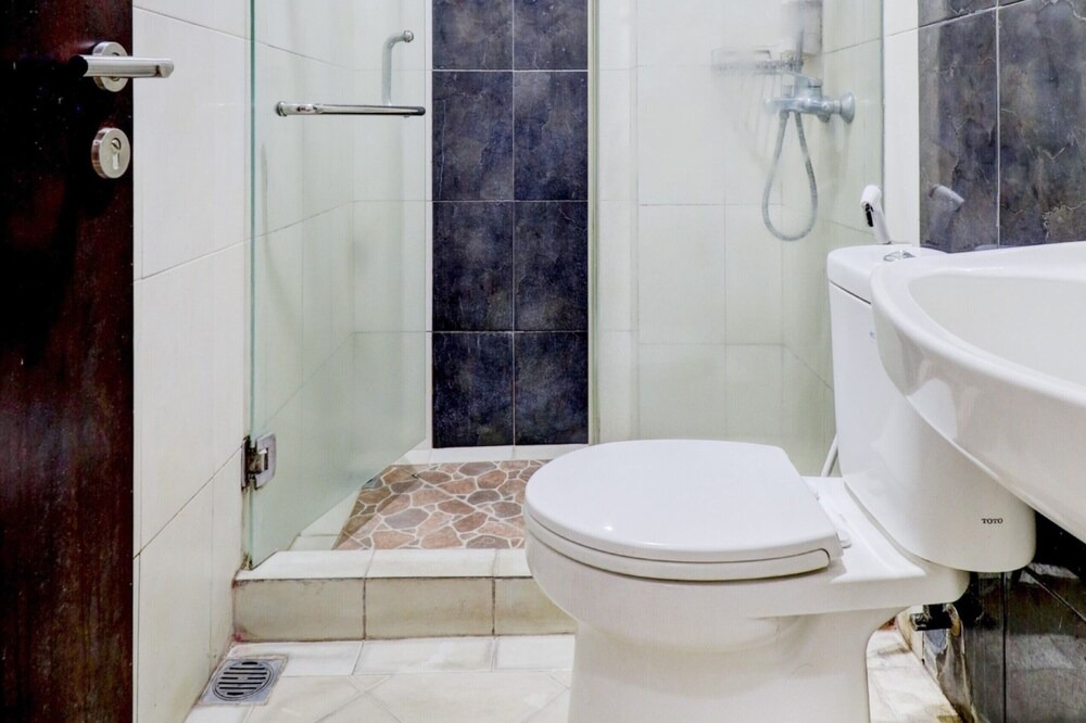 Photo of Bathroom in Hegarmanah