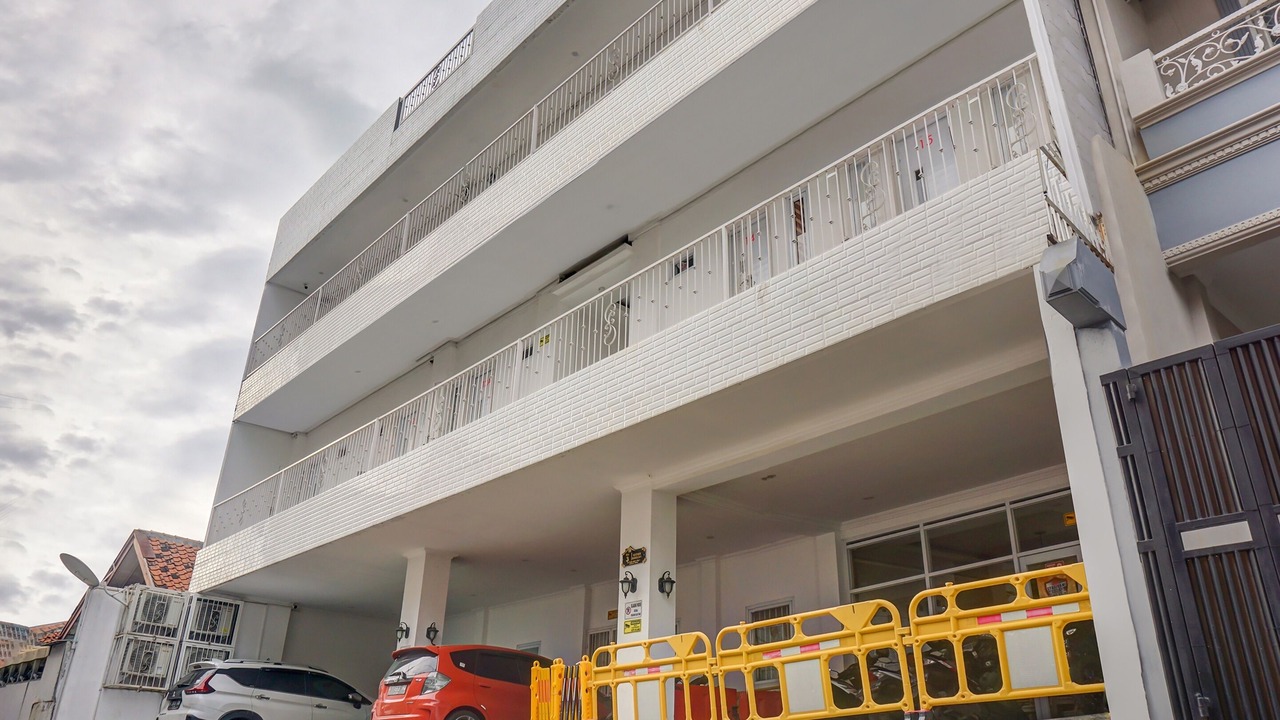 Photo of Outdoor in Rawamangun