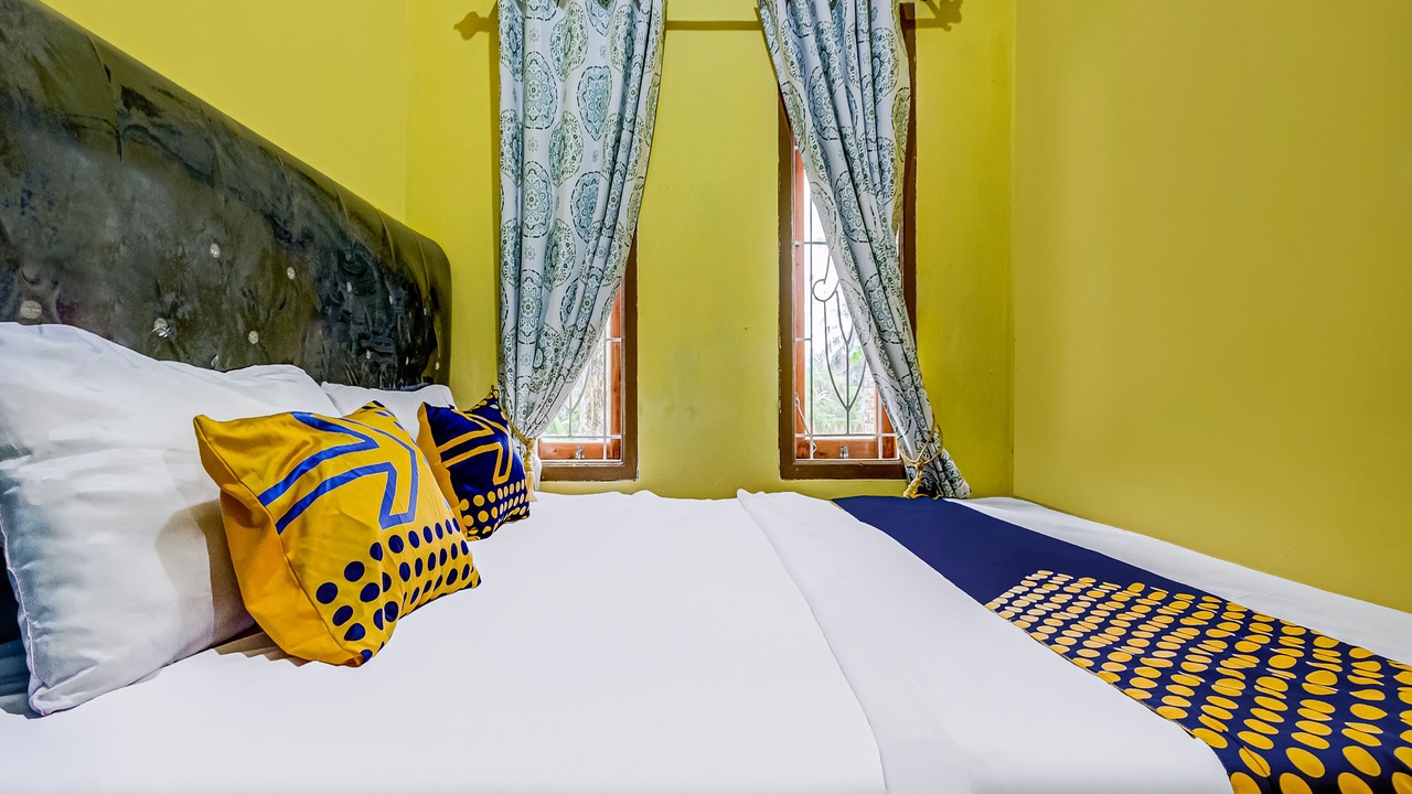 Photo of Bedroom in Cisayong