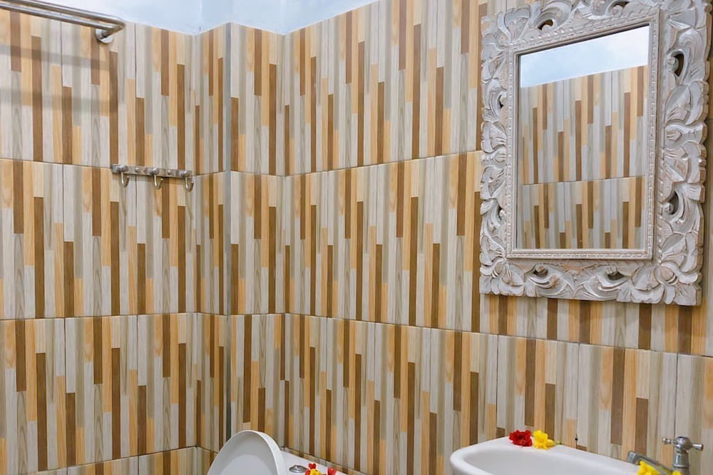 Photo of Bathroom in Sambahan
