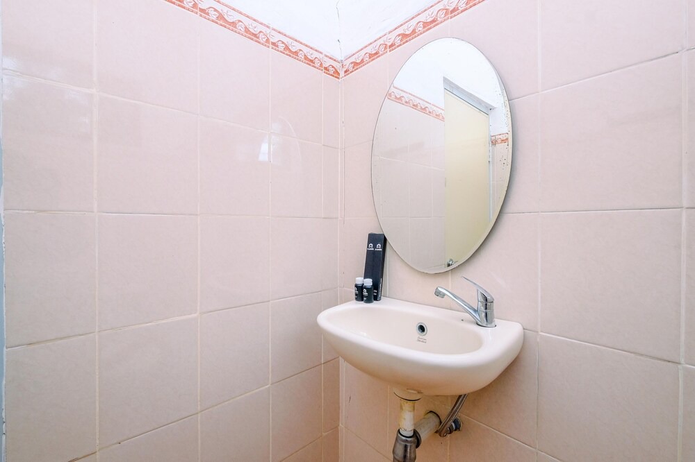 Photo of Bathroom in Caringin
