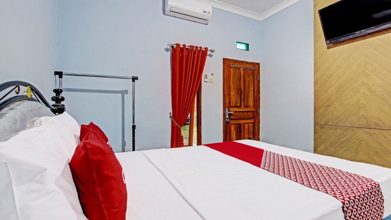 Photo of Bedroom in Temon