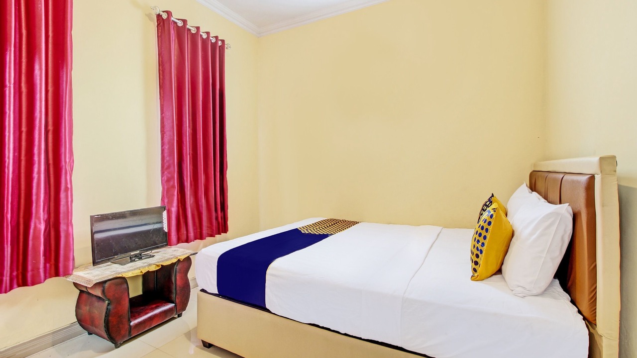 Photo of Bedroom in Temon