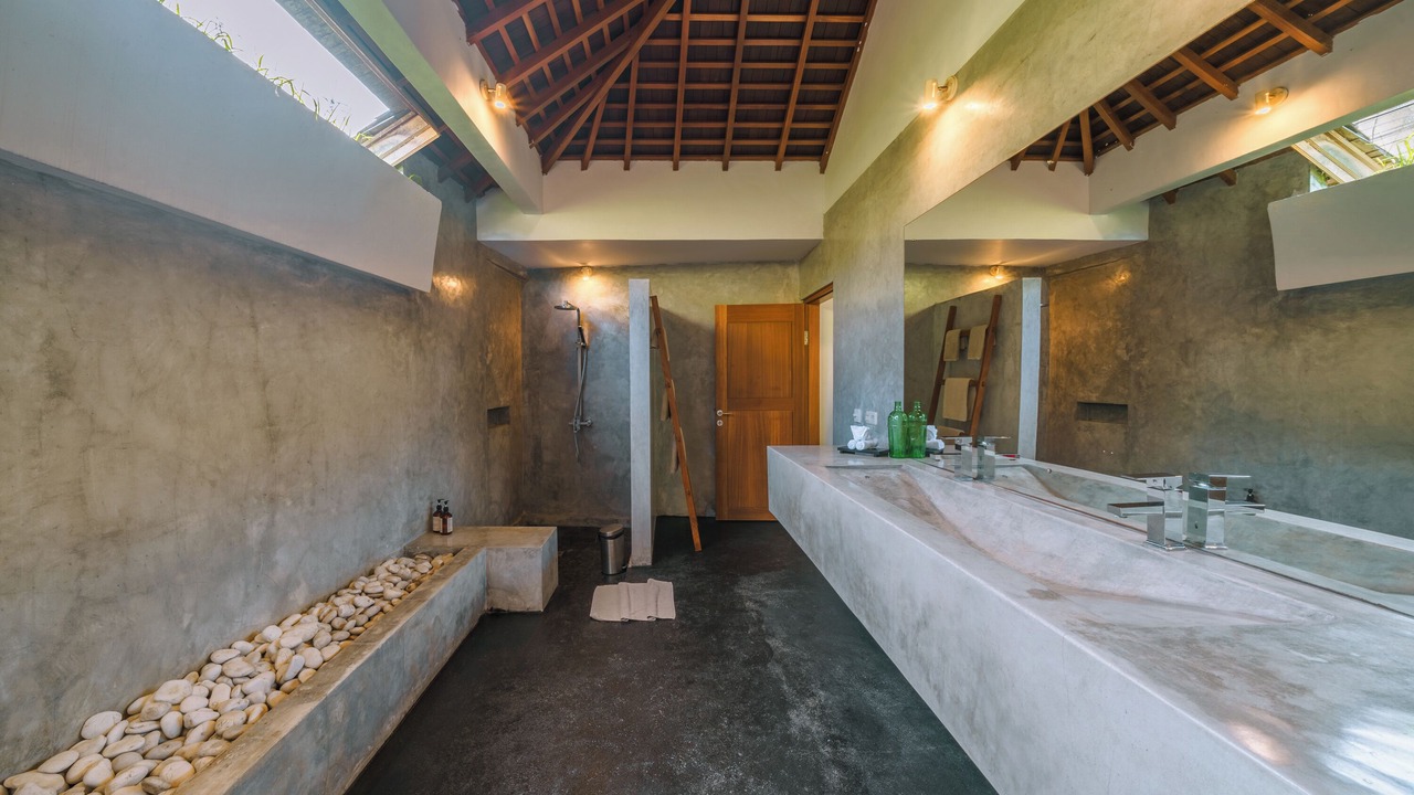 Photo of Bathroom in Sunset Road