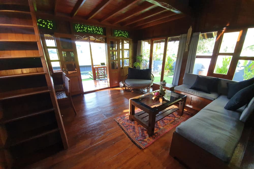 Photo of Livingroom in Tumbu Village
