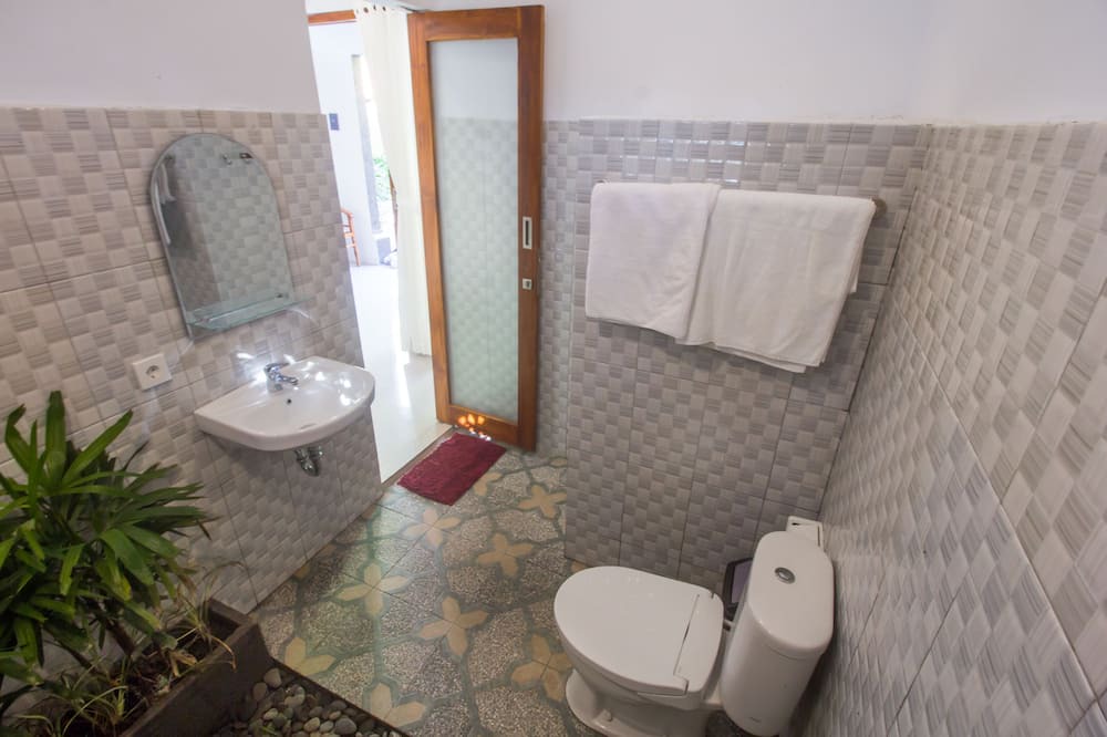Photo of Bathroom in Lodtunduh