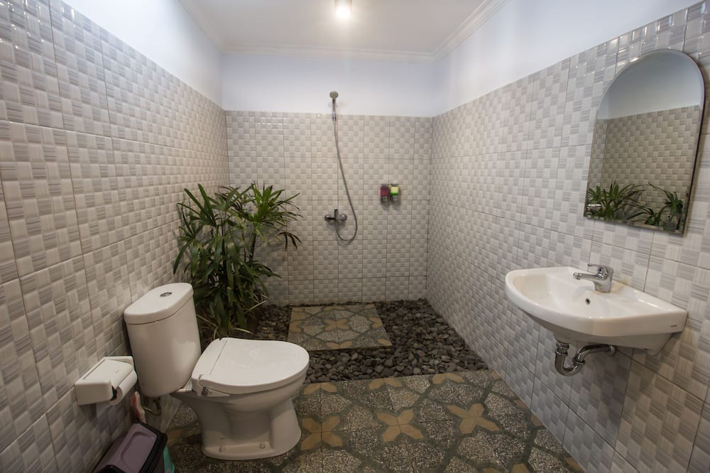 Photo of Bathroom in Lodtunduh
