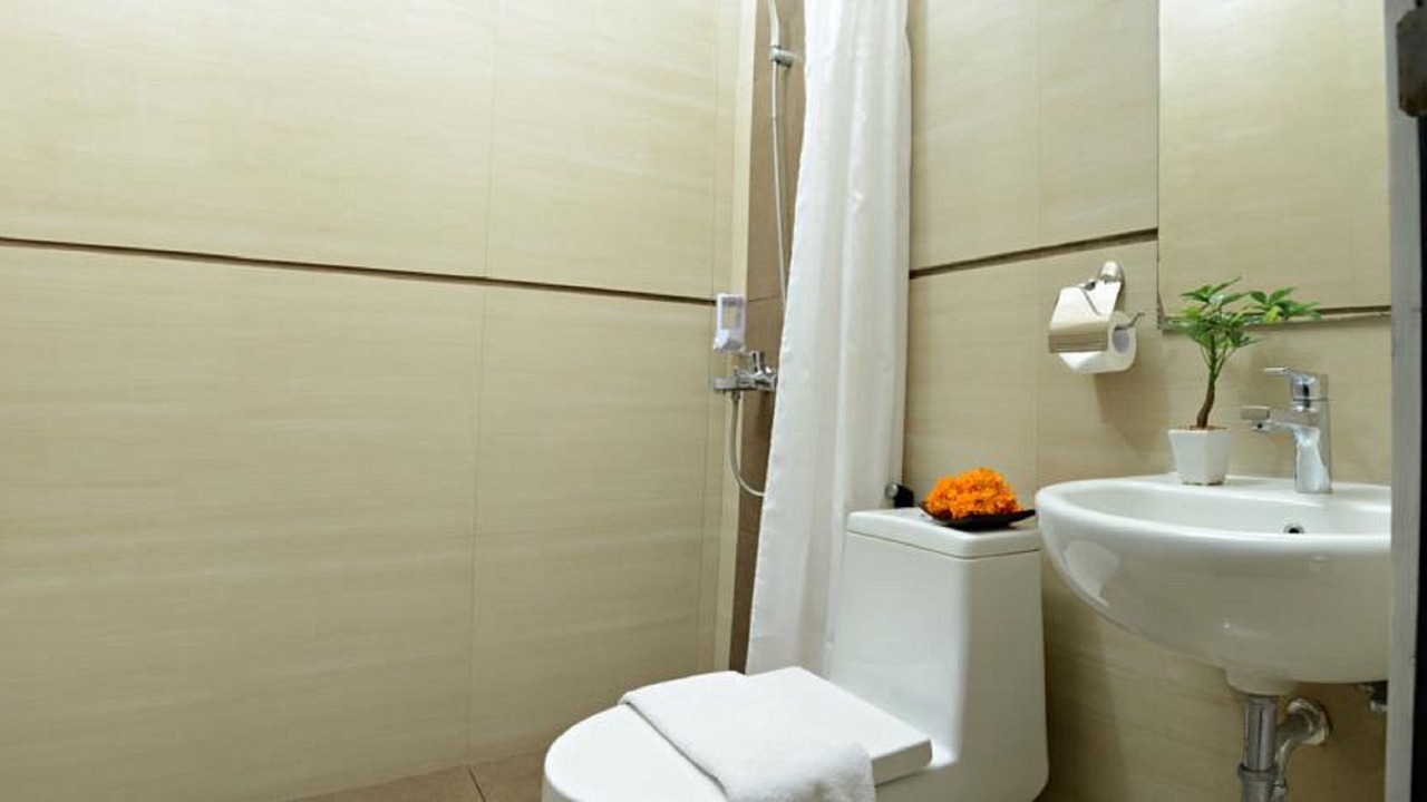 Photo of Bathroom in Sunset Road