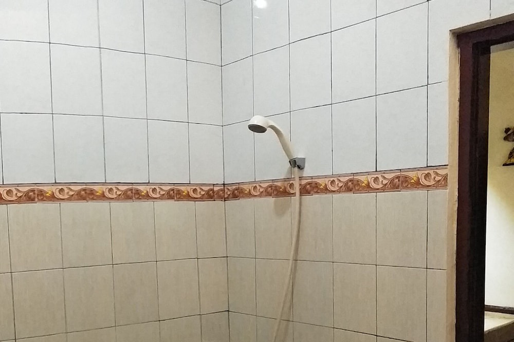 Photo of Bathroom in Kaliasem