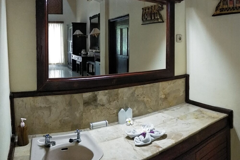 Photo of Bathroom in Kaliasem