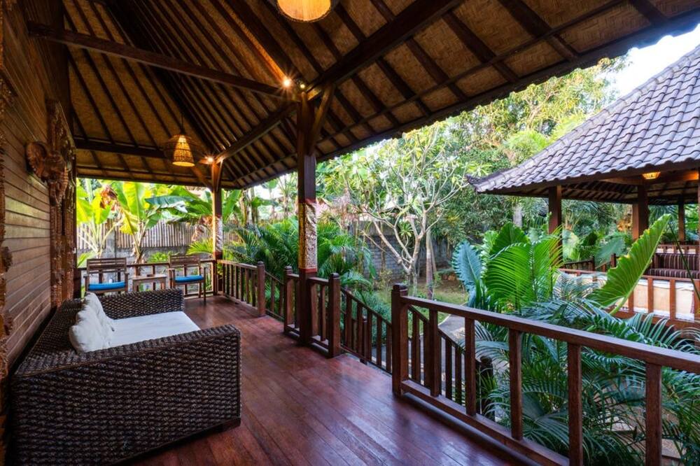 Photo of Patio Balcony in Mushroom Bay