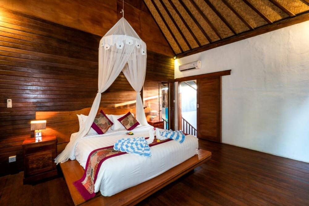 Photo of Bedroom in Mushroom Bay