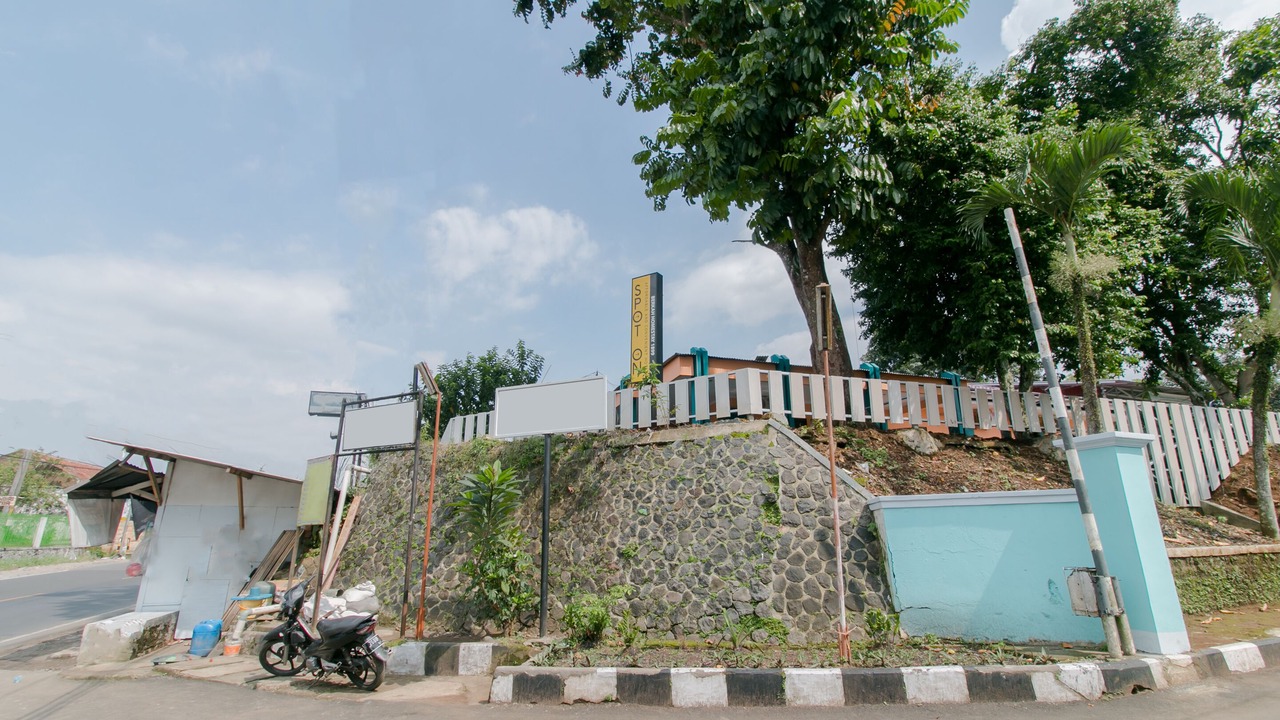 Photo of Outdoor in Tjihadak