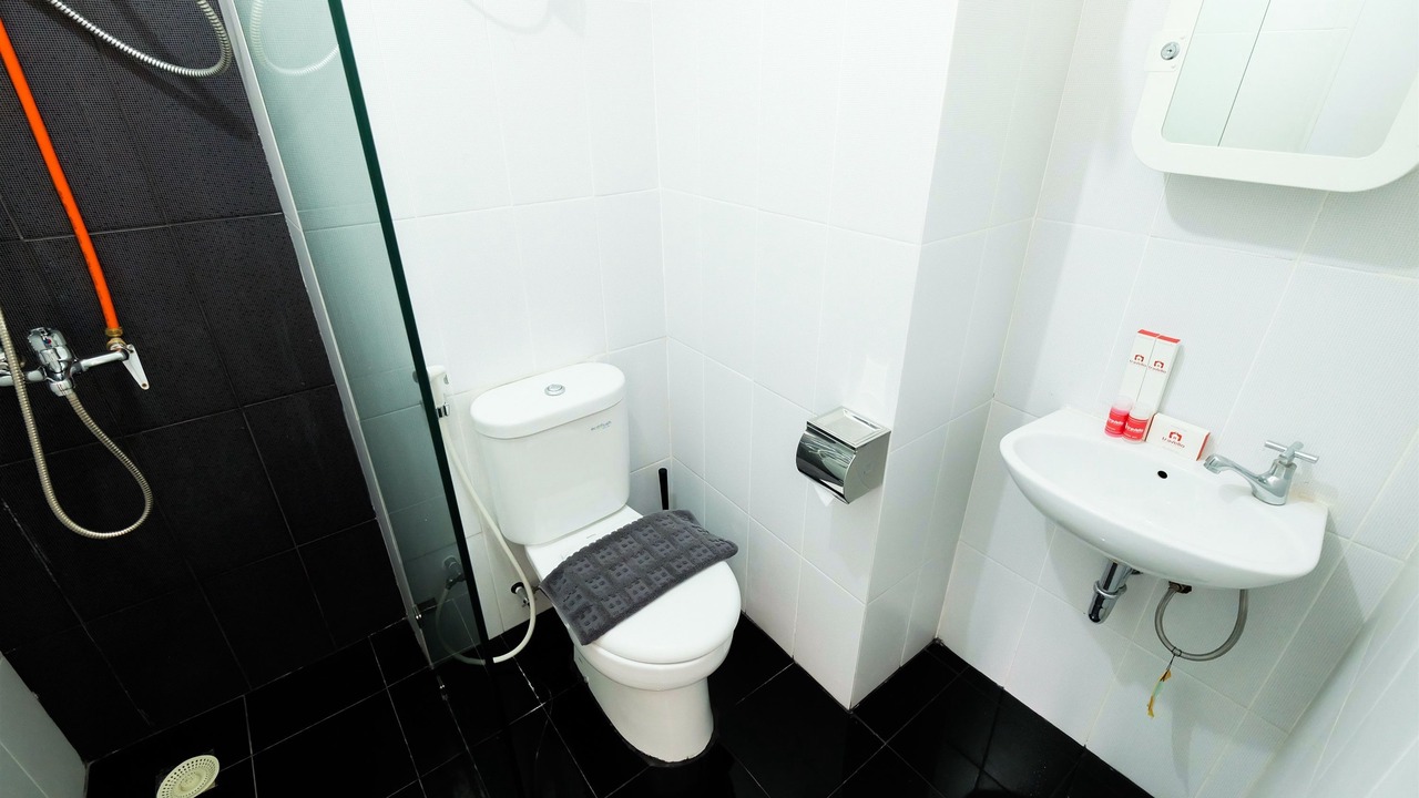 Photo of Bathroom in Jatinegara