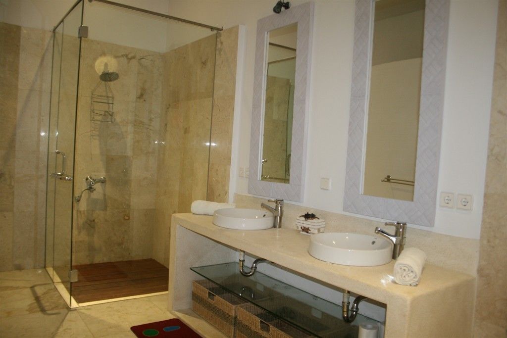 Photo of Bathroom in Kubutambahan
