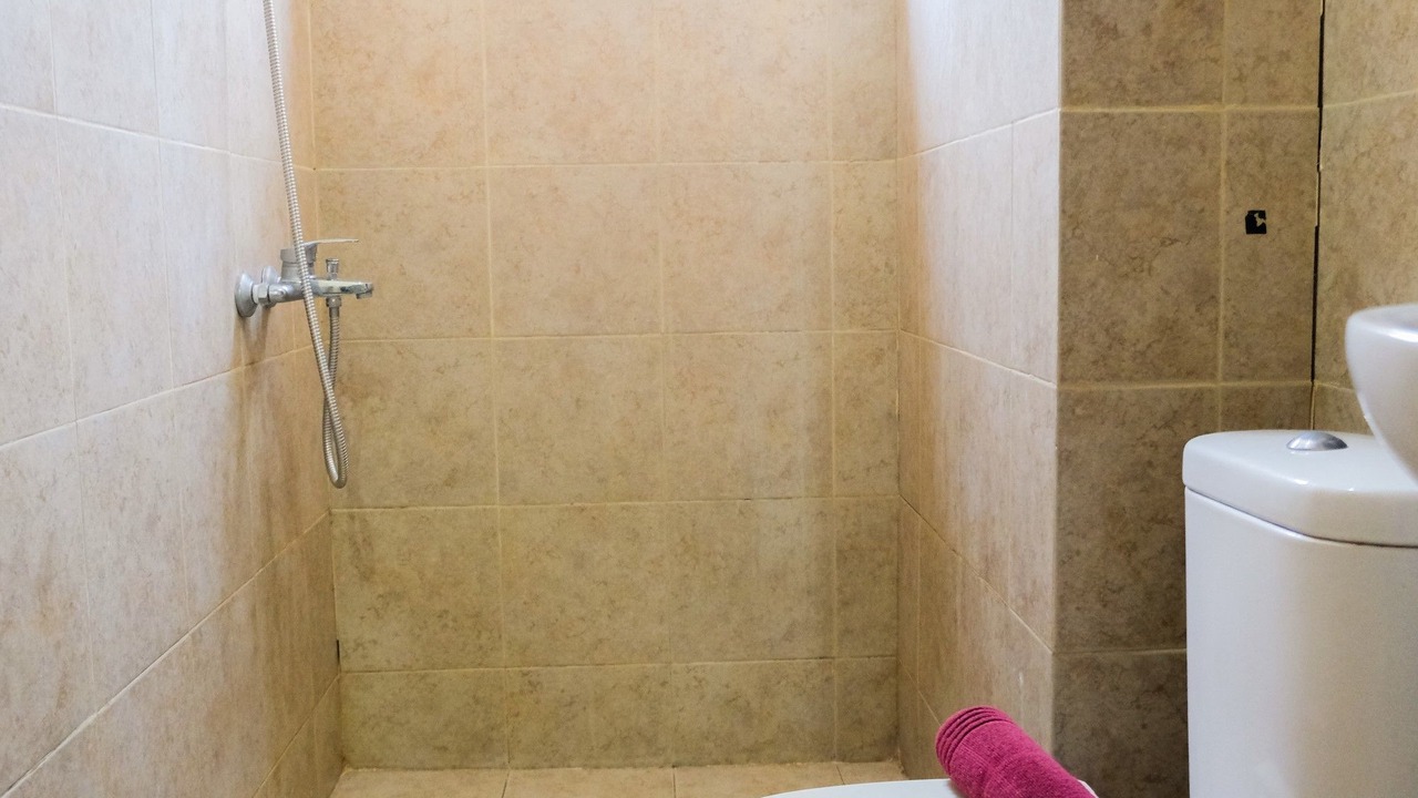 Photo of Bathroom in Panunggangan Utara