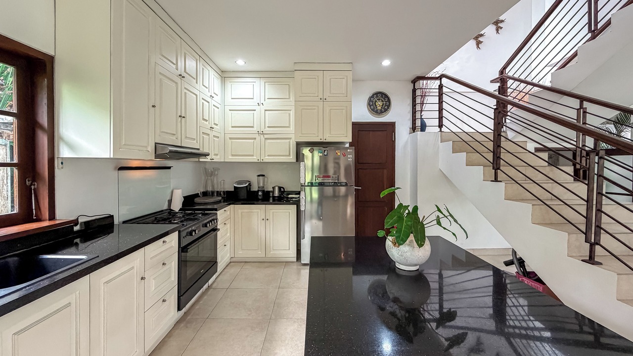 Photo of Kitchen in Pererenan