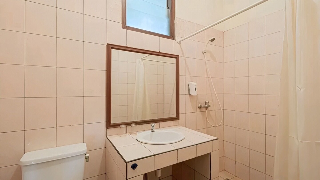 Photo of Bathroom in Megamendung