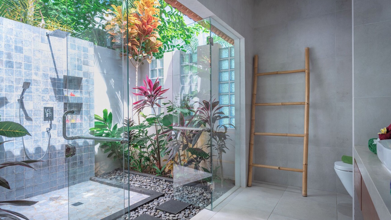 Photo of Bathroom in Kalibukbuk