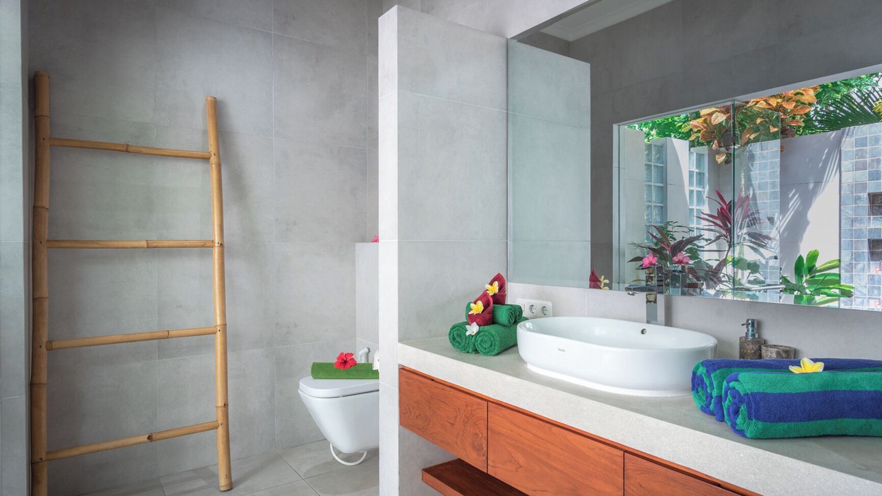 Photo of Bathroom in Kalibukbuk