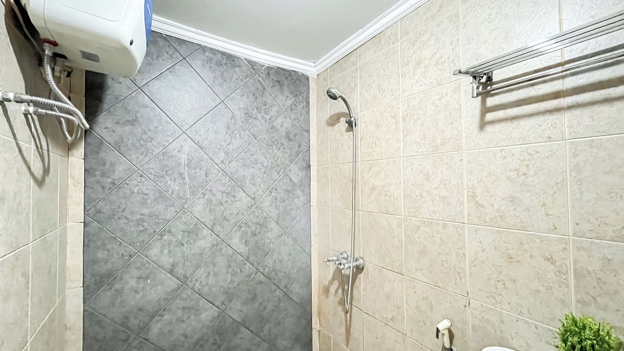 Photo of Bathroom in Panunggangan Utara