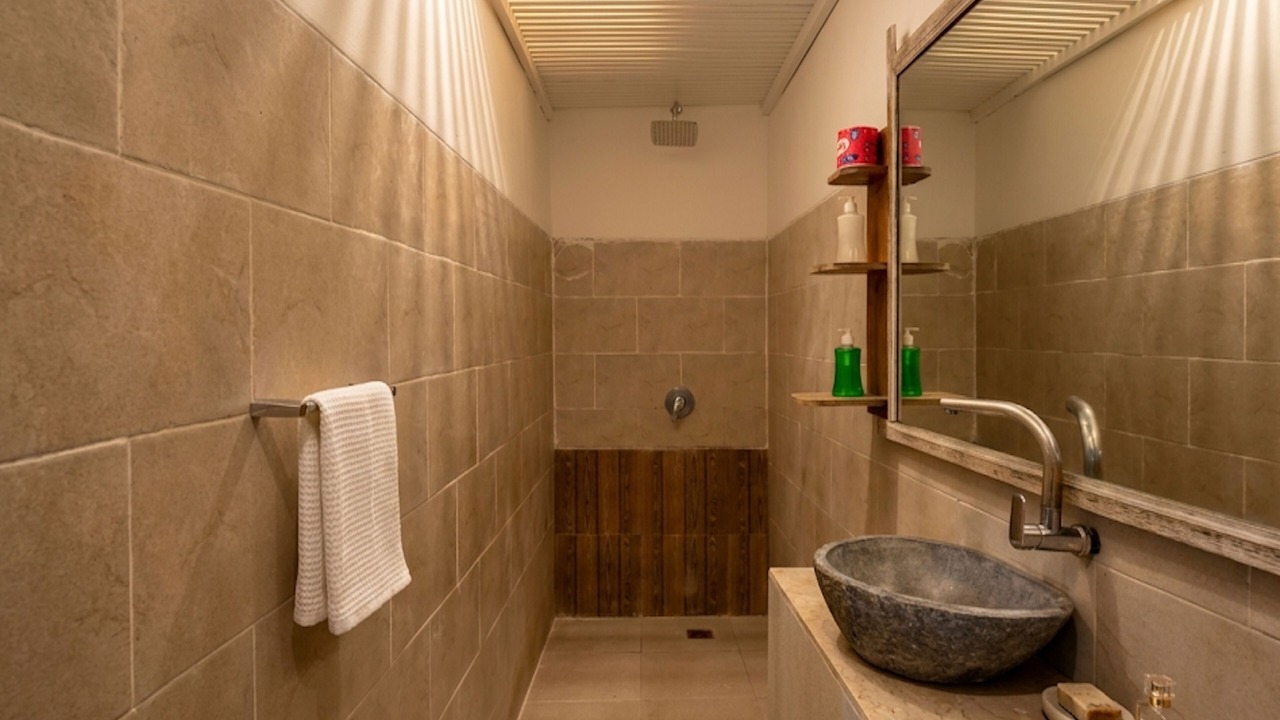 Photo of Bathroom in Mushroom Bay