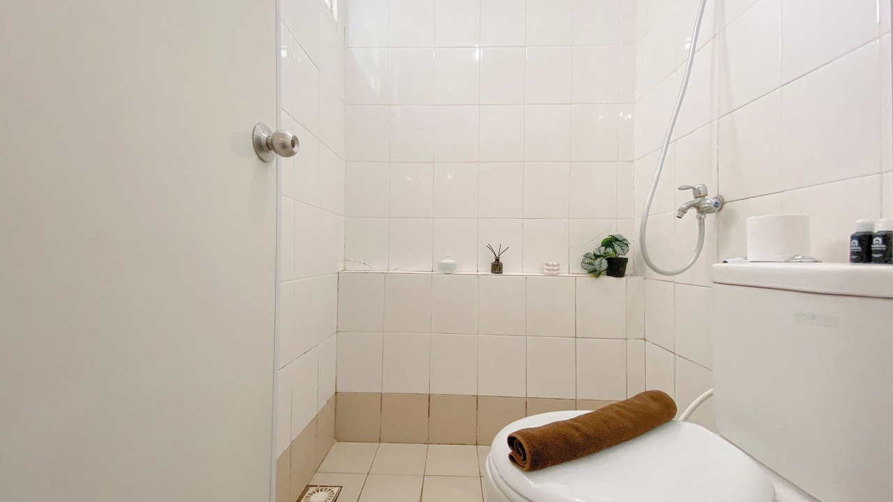 Photo of Bathroom in Jatinegara