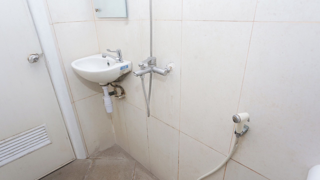 Photo of Bathroom in Jaka Sampurna