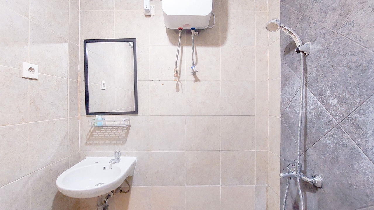Photo of Bathroom in Panunggangan Utara