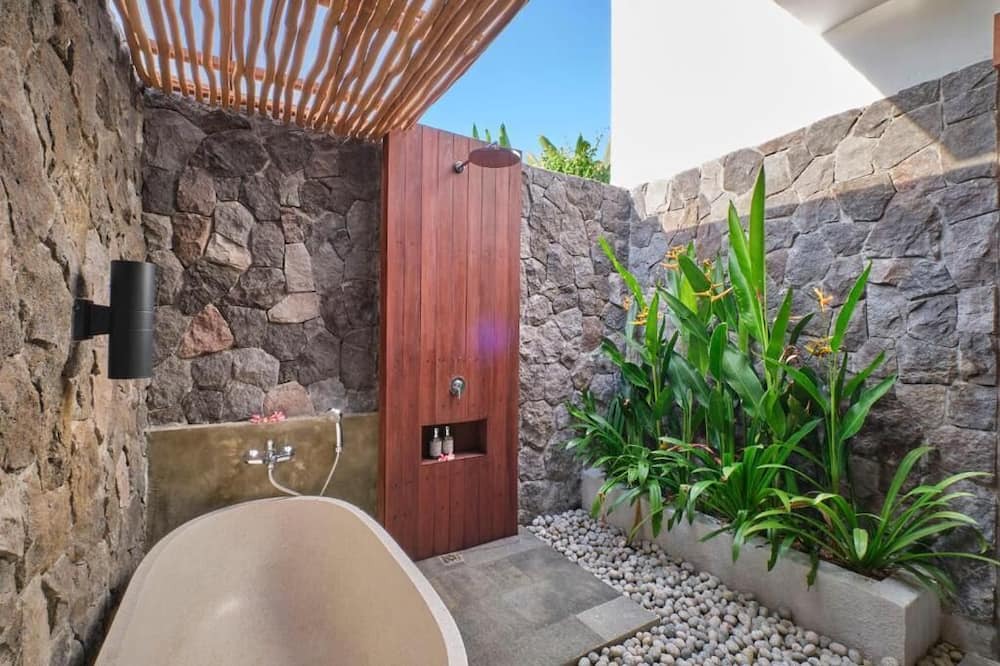 Photo of Bathroom in Lodtunduh