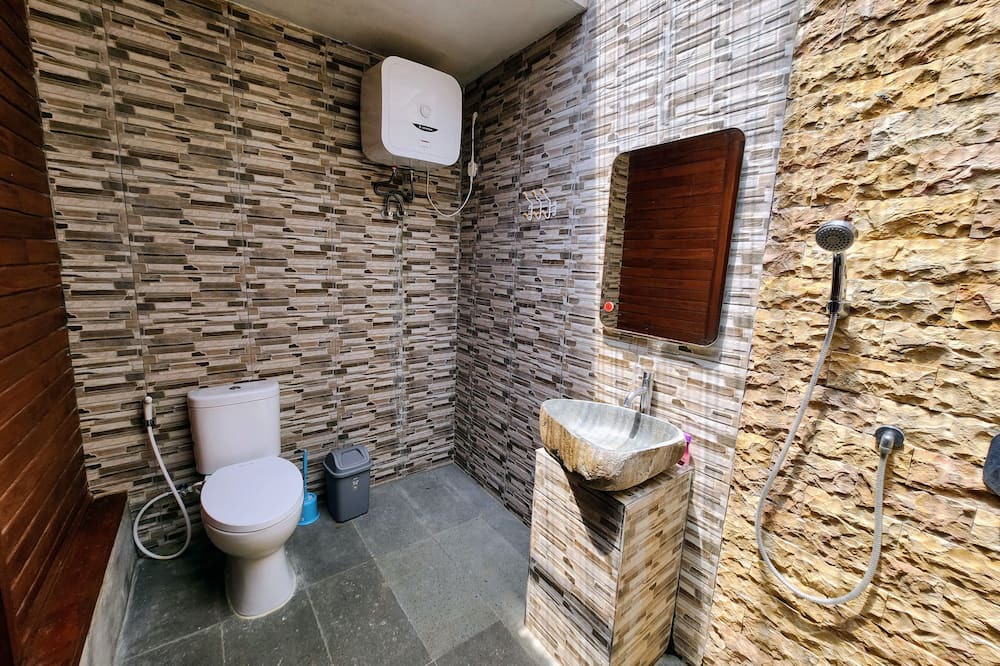 Photo of Bathroom in Singakerta