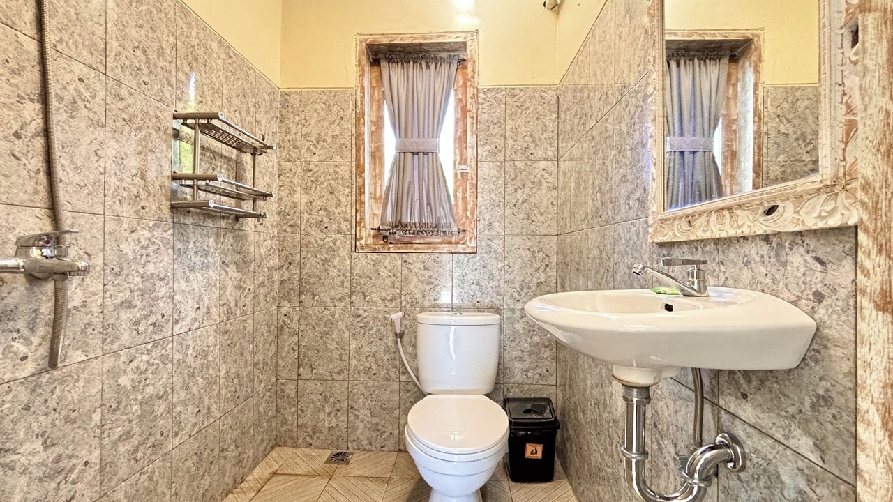 Photo of Bathroom in Singakerta