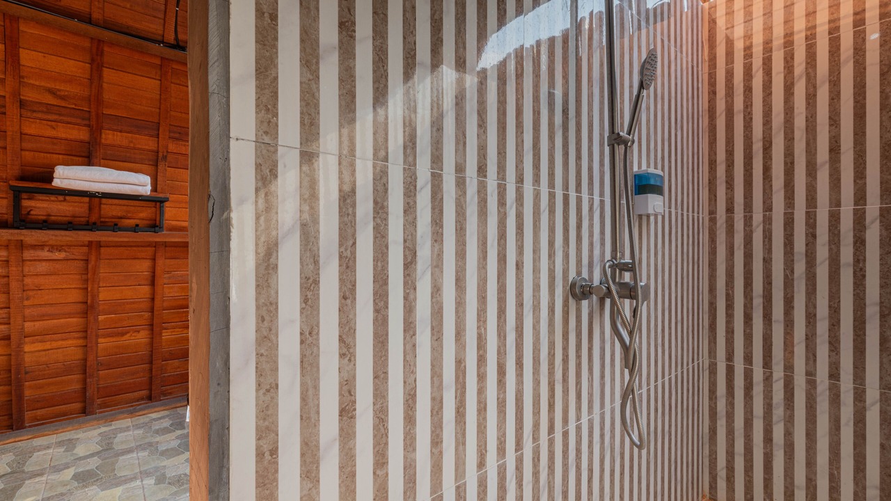 Photo of Bathroom in Samplangan