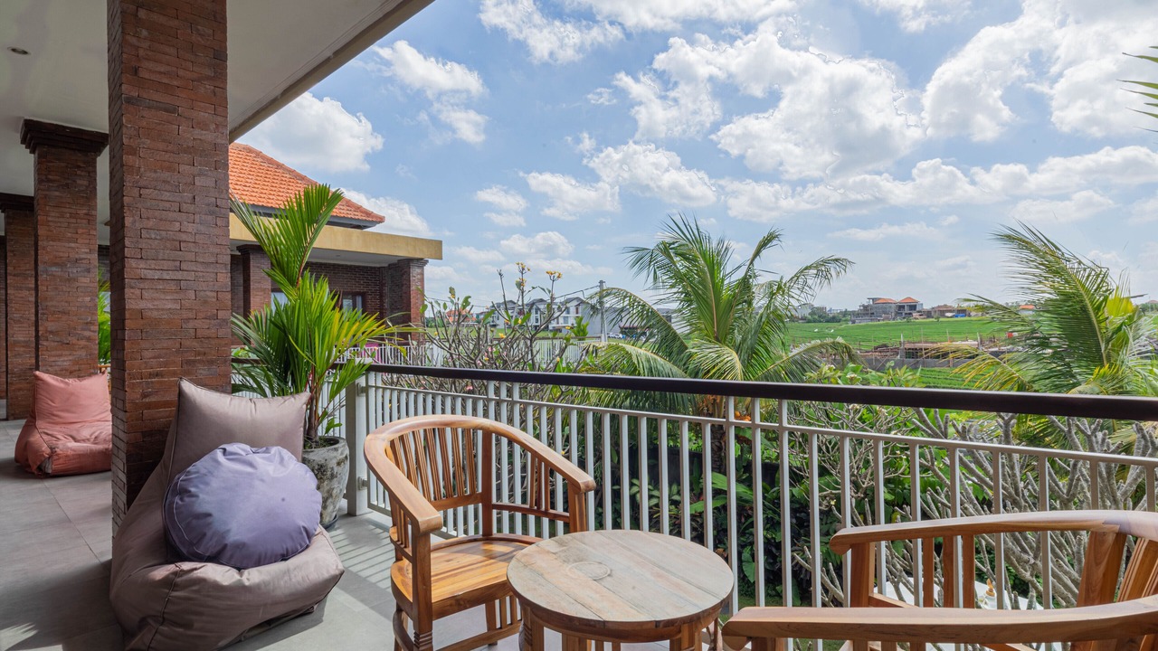 Photo of Patio Balcony in Babakan
